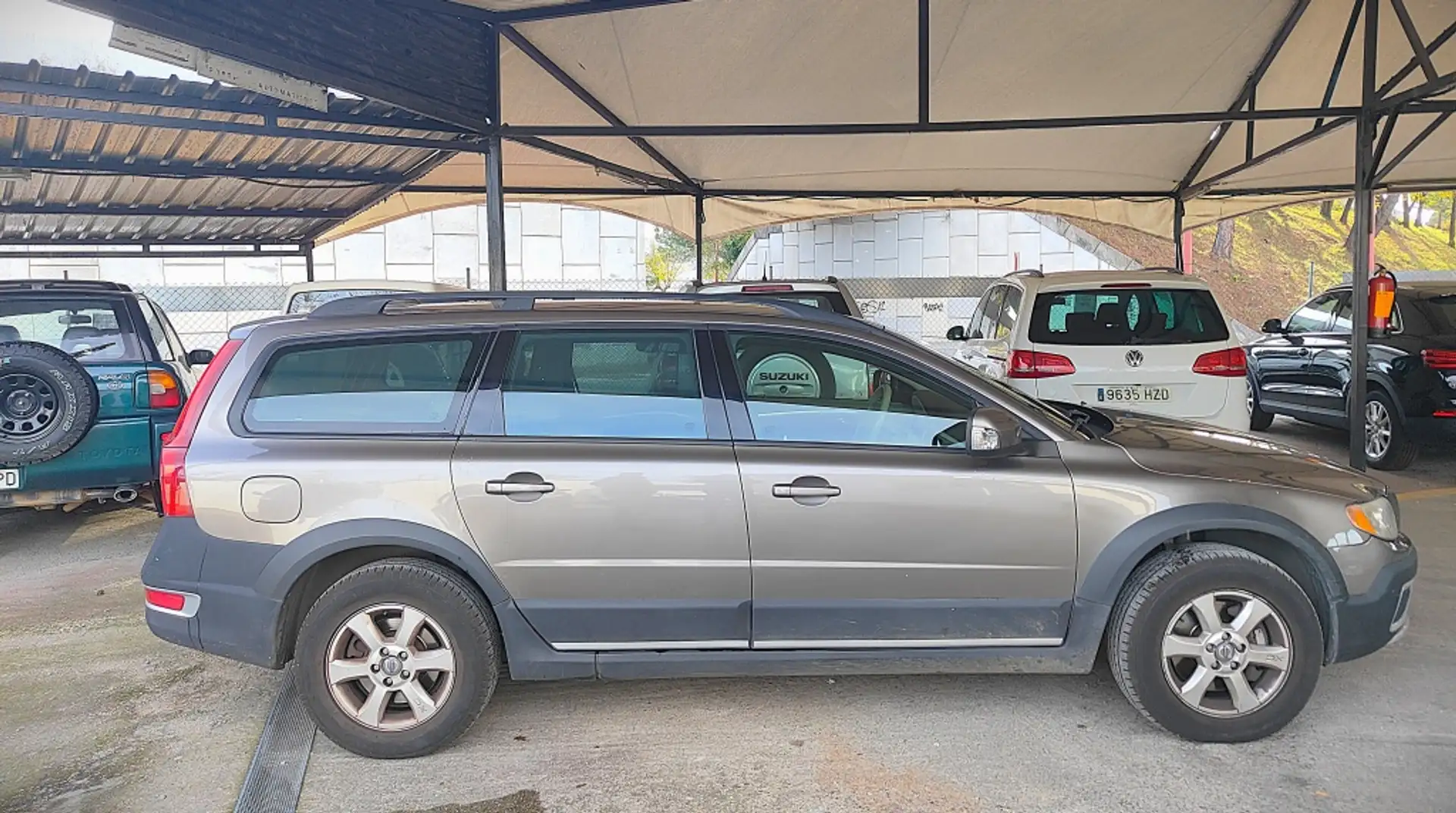 Volvo XC70 D5 Summum Geartronic Brun - 2