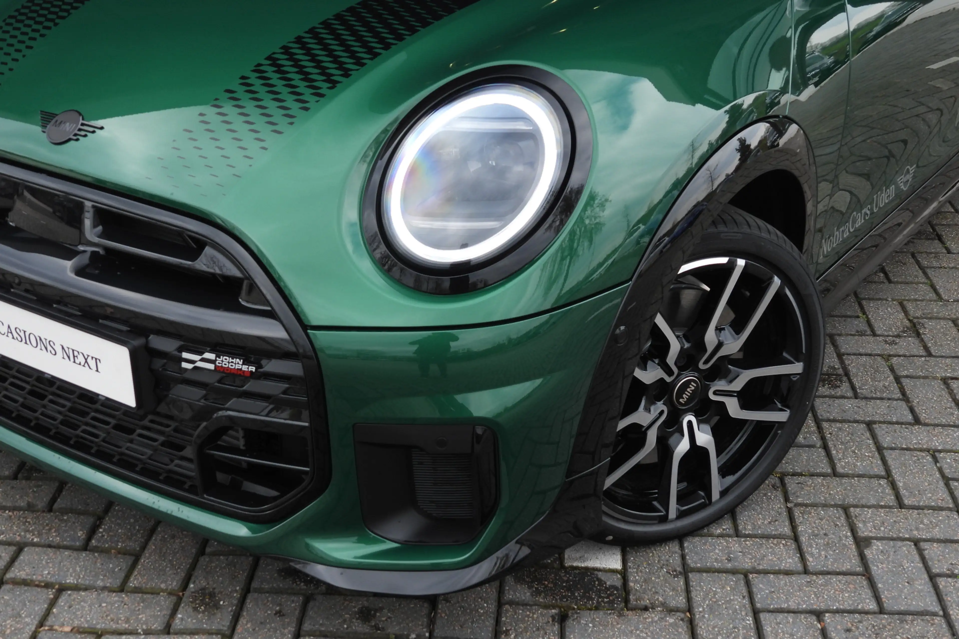 MINI Cooper C Cabrio / Pakket XL / JCW / 18" JCW Lap Spoke 2-tone — photo 5