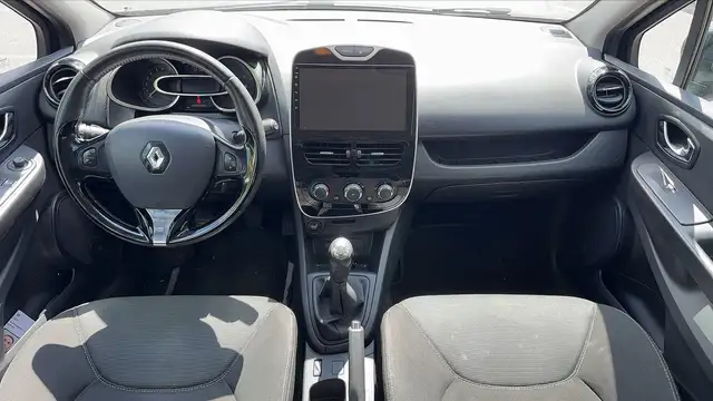Renault Clio view 11