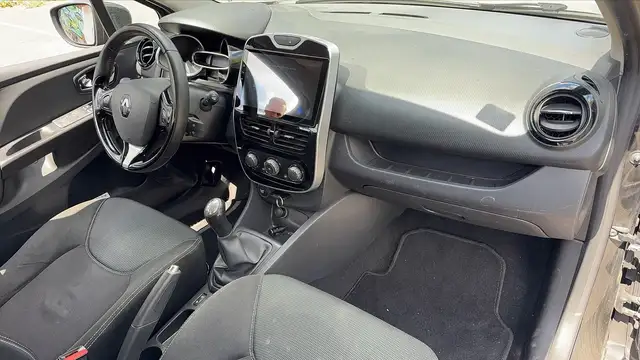 Renault Clio view 10