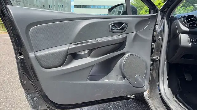 Renault Clio view 7