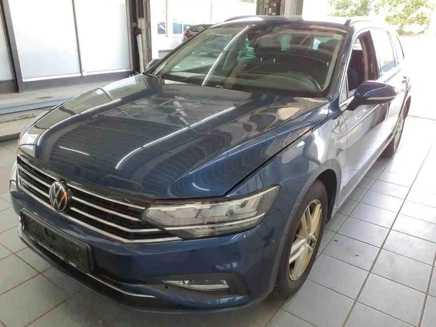 Volkswagen Passat Variant 2.0 TDI DSG BUSINESS*LED*AHK*KAME Blau - 2
