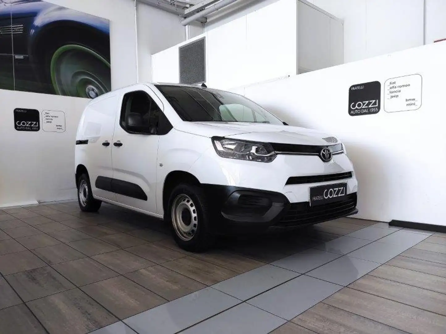 Toyota Proace City 1.5D 100 CV S&S PC 4p. Active Bianco - 1