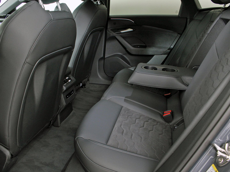 Audi A6 e-tron quattro — photo 7
