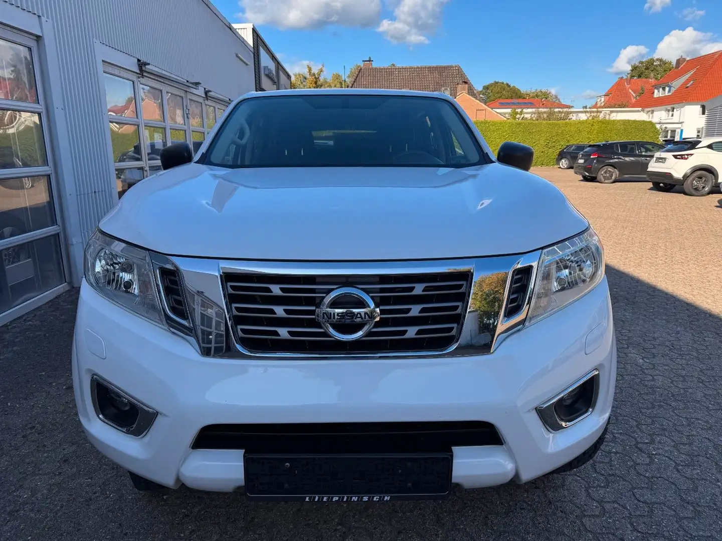 Nissan Navara NP300 Acenta Double Cab 4x4 Schwarz - 2