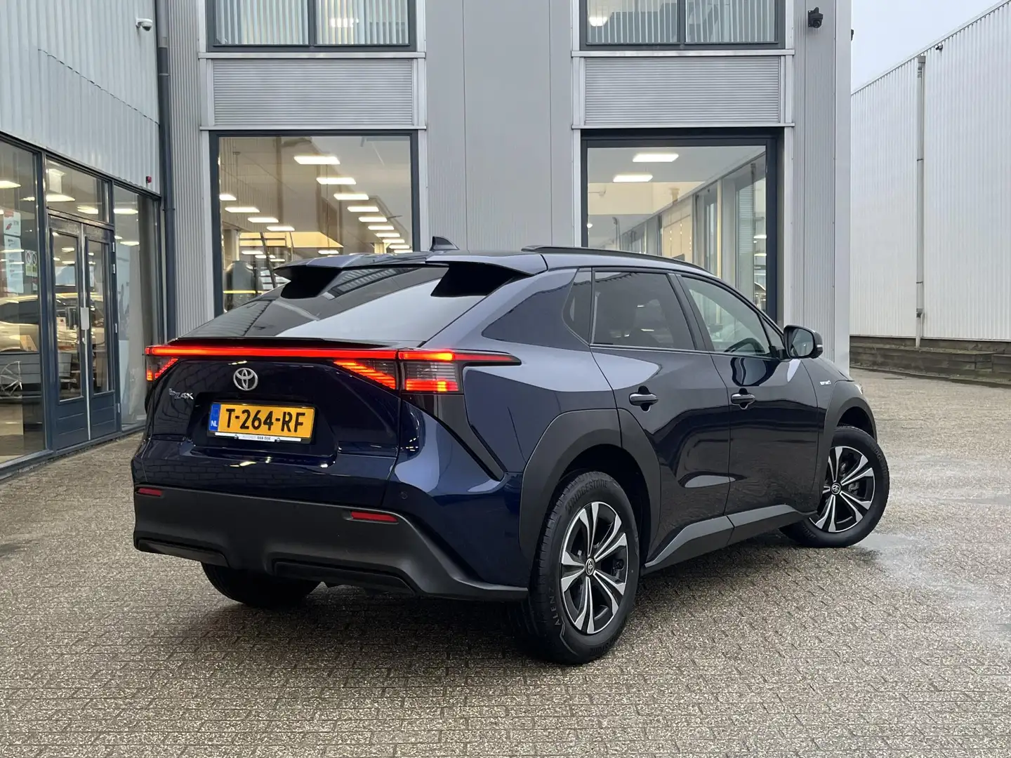 Toyota bZ4X Dynamic 71 kWh | NL Auto/1e Eig./Voll.Historie/Nav Bleu - 2