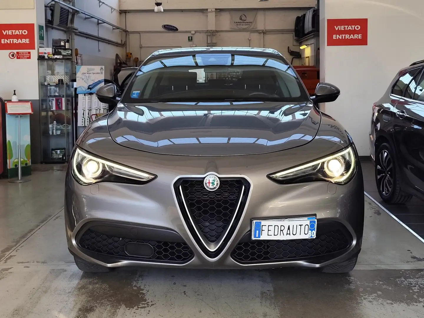 Alfa Romeo Stelvio 2.2 t Business Q4 190cv auto my19 Gris - 2