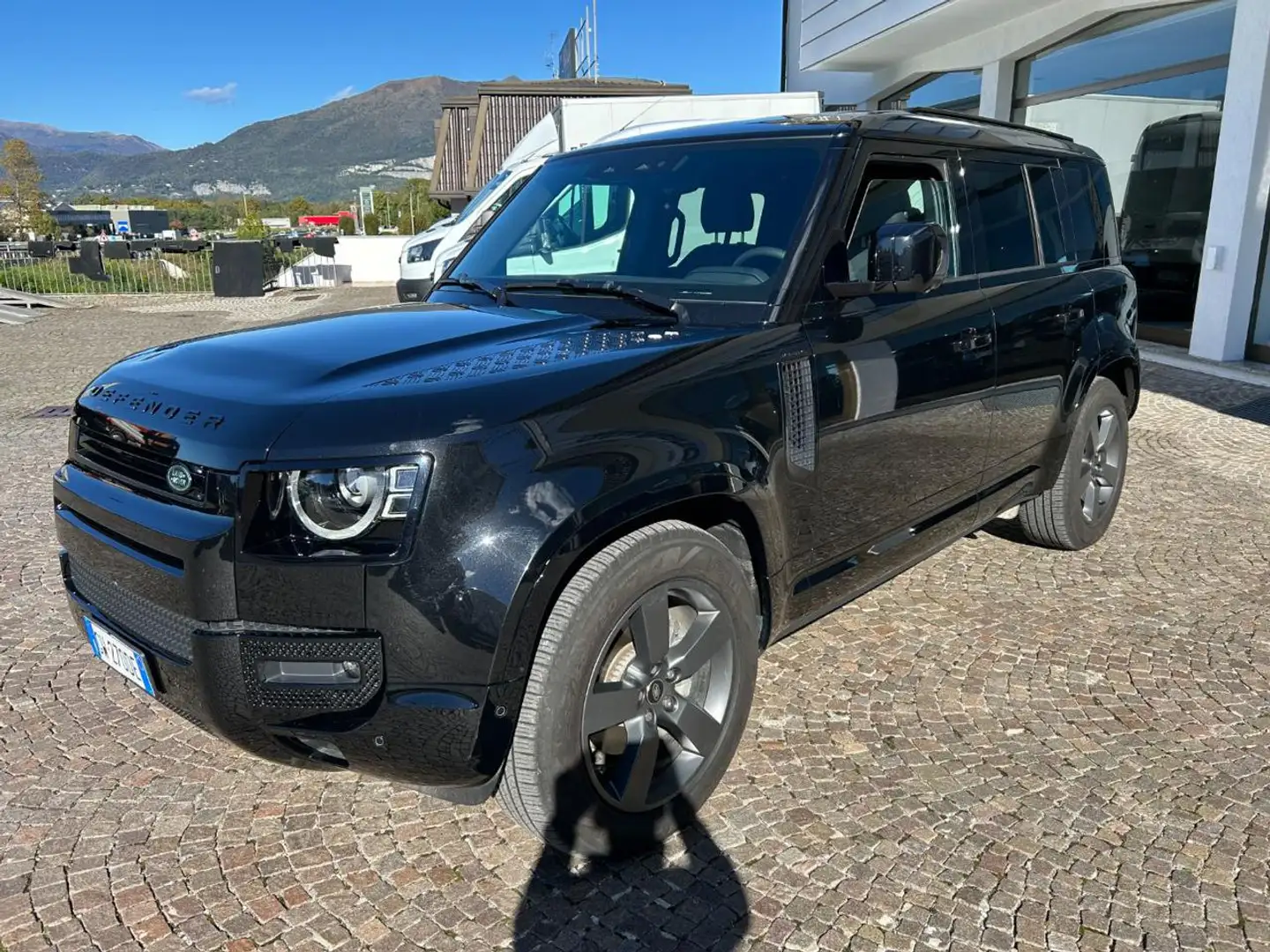 Land Rover Defender 110 3.0D I6 200 CV AWD Auto X-Dynamic SE Noir - 2