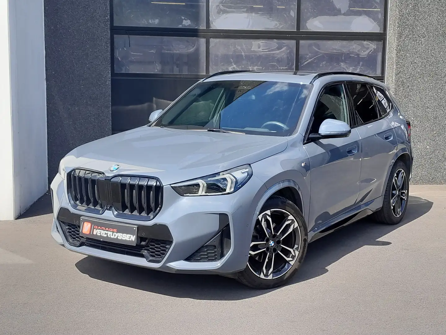 BMW X1 X1 sDrive18i Aut. M Sportpaket Bleu - 1