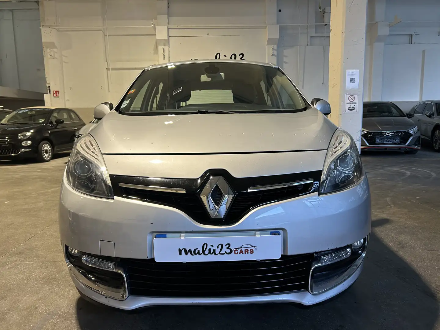 Renault Scenic 1.5 dci Dynamique c/radio Zilver - 1