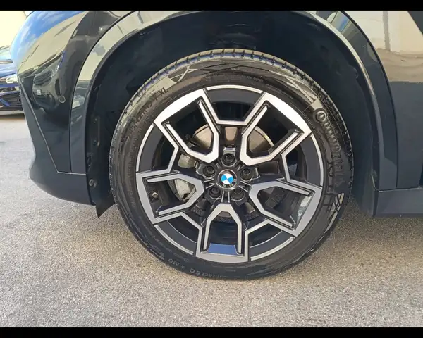 BMW X1 view 10