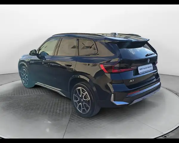 BMW X1 view 8