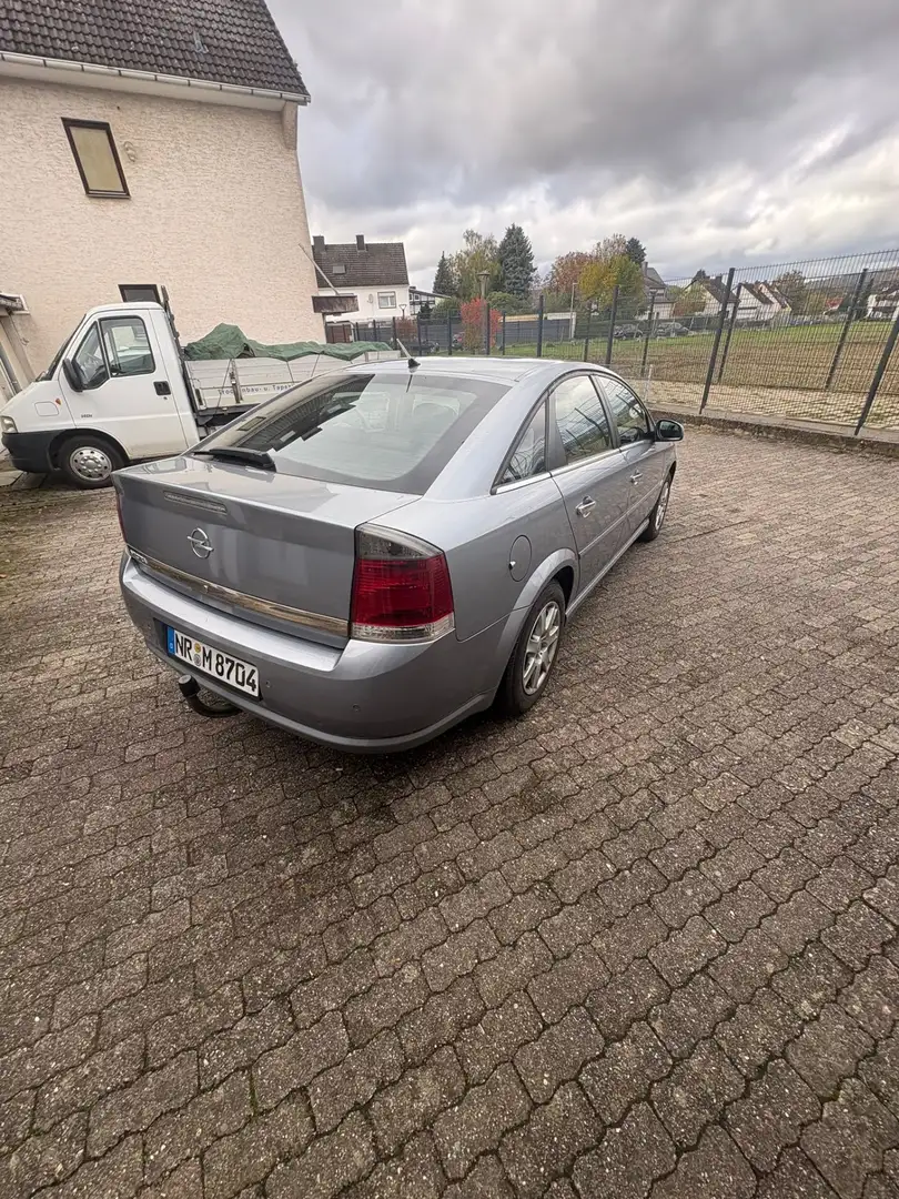 Opel Vectra 2.2 Edition Plus - 1
