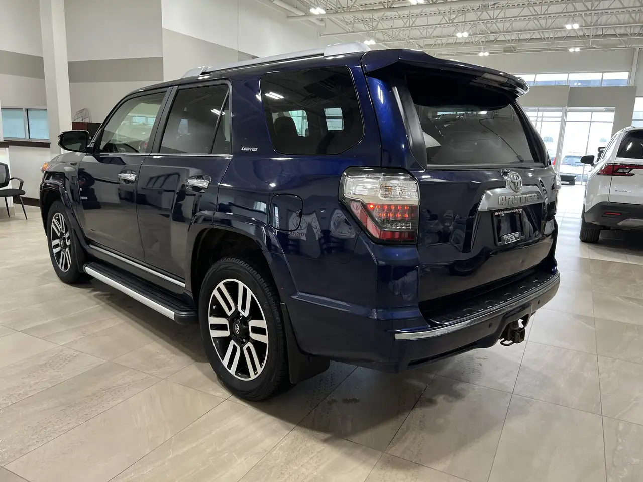 Toyota 4-Runner снимка Toyota 4-Runner