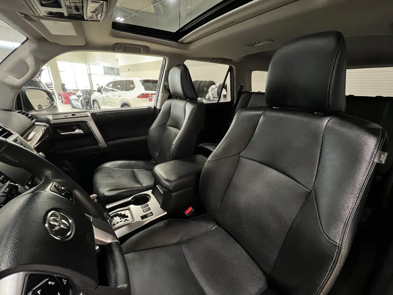 Toyota 4-Runner снимка Toyota 4-Runner