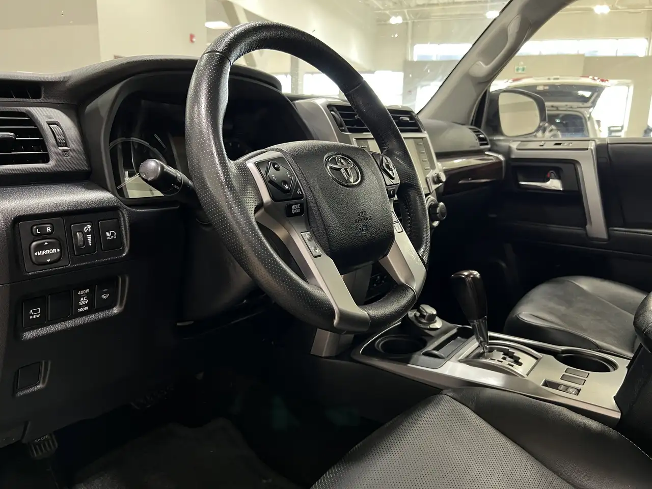 Toyota 4-Runner снимка Toyota 4-Runner