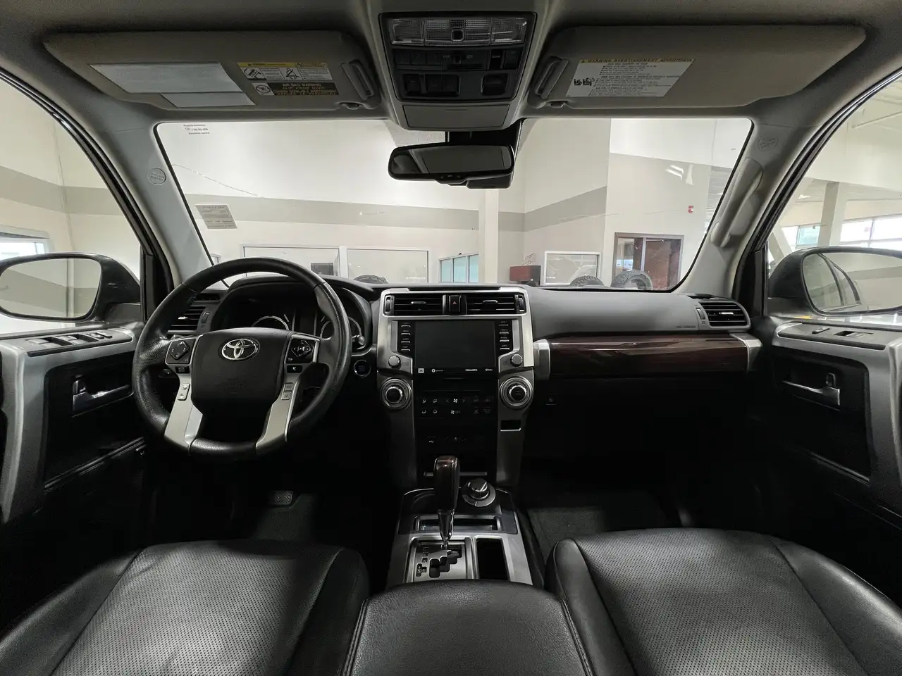 Toyota 4-Runner снимка Toyota 4-Runner