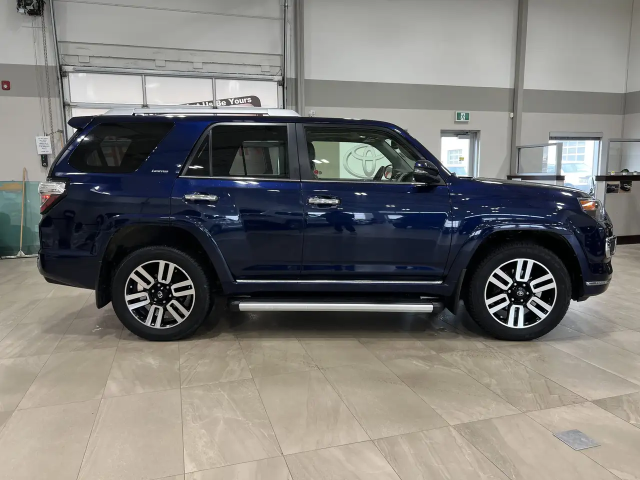 Toyota 4-Runner снимка Toyota 4-Runner