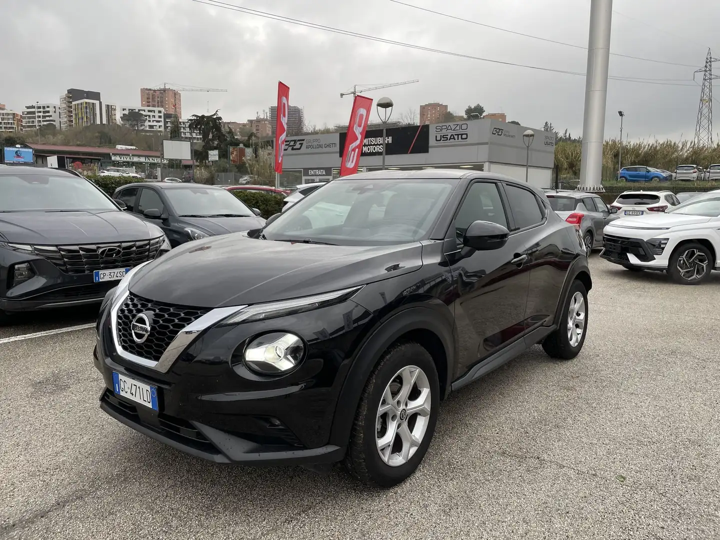 Nissan Juke 1.0 DIG-T DCT N-Connecta Nero - 1
