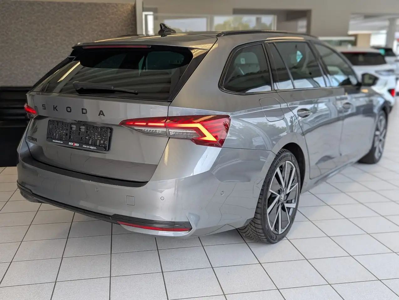 Skoda Octavia 1.5 TSI Sportline Pano Martix Cam AHK, миниатюра 7