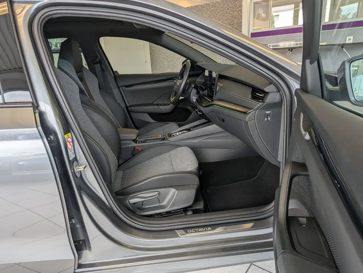 Skoda Octavia 1.5 TSI Sportline Pano Martix Cam AHK, миниатюра 17