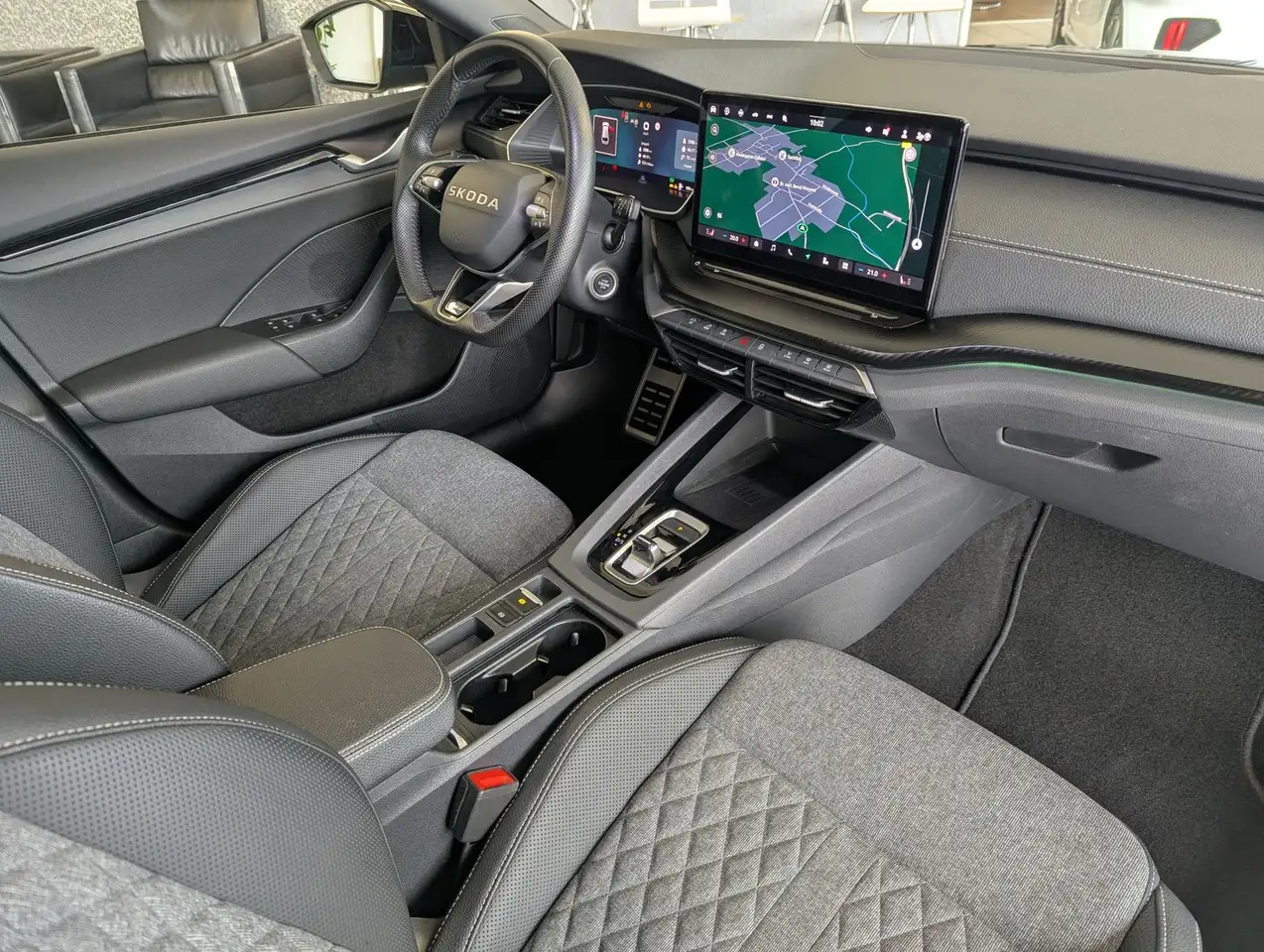 Skoda Octavia 1.5 TSI Sportline Pano Martix Cam AHK, миниатюра 12