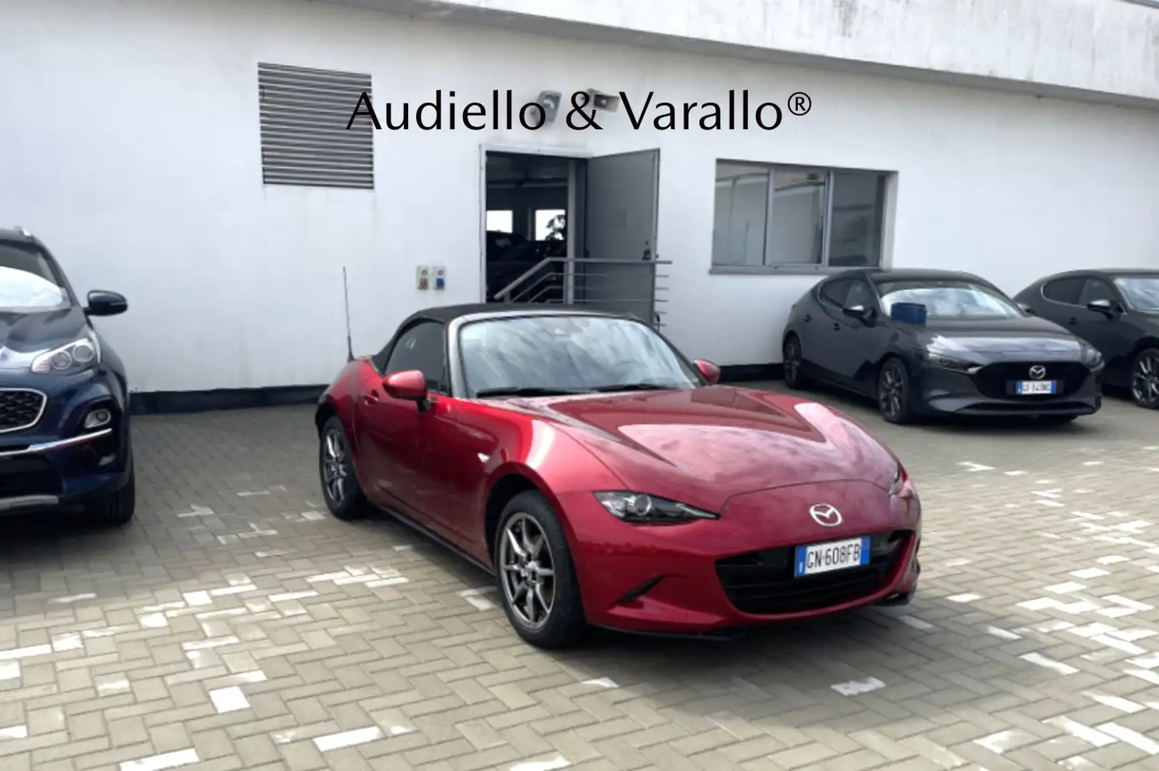 Mazda MX-5 1.5L Skyactiv-G Exclusive-Line Rouge - 1