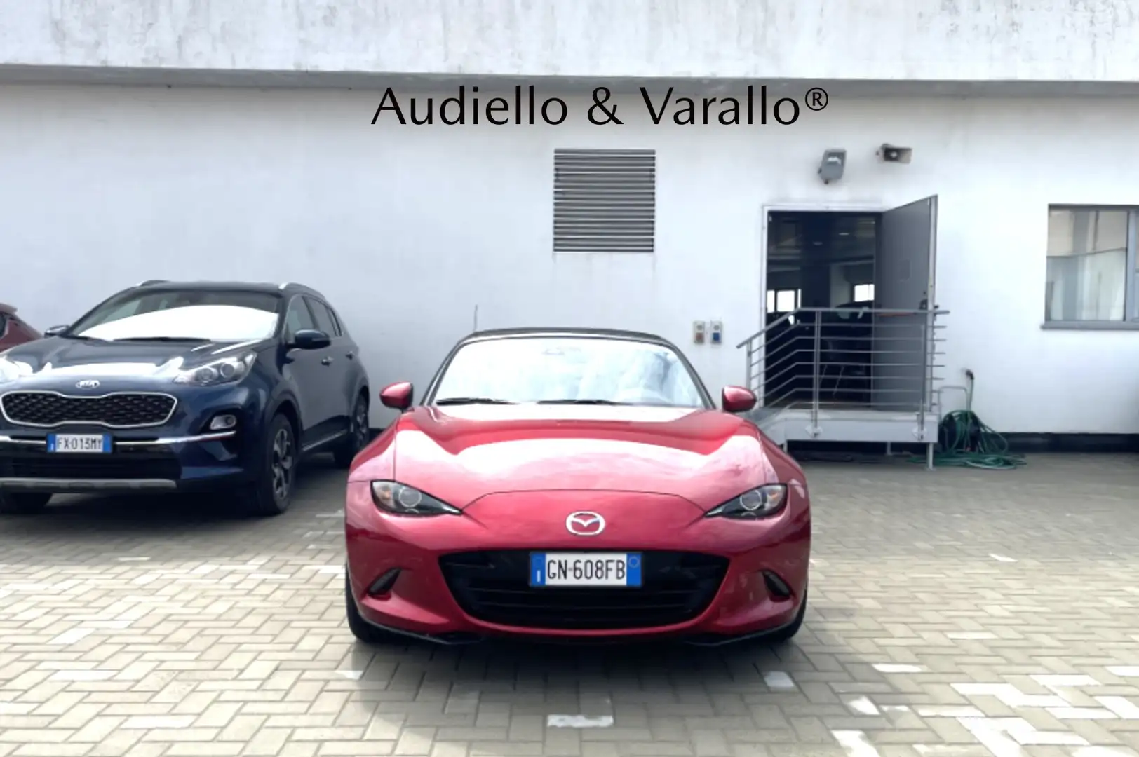 Mazda MX-5 1.5L Skyactiv-G Exclusive-Line Rouge - 2