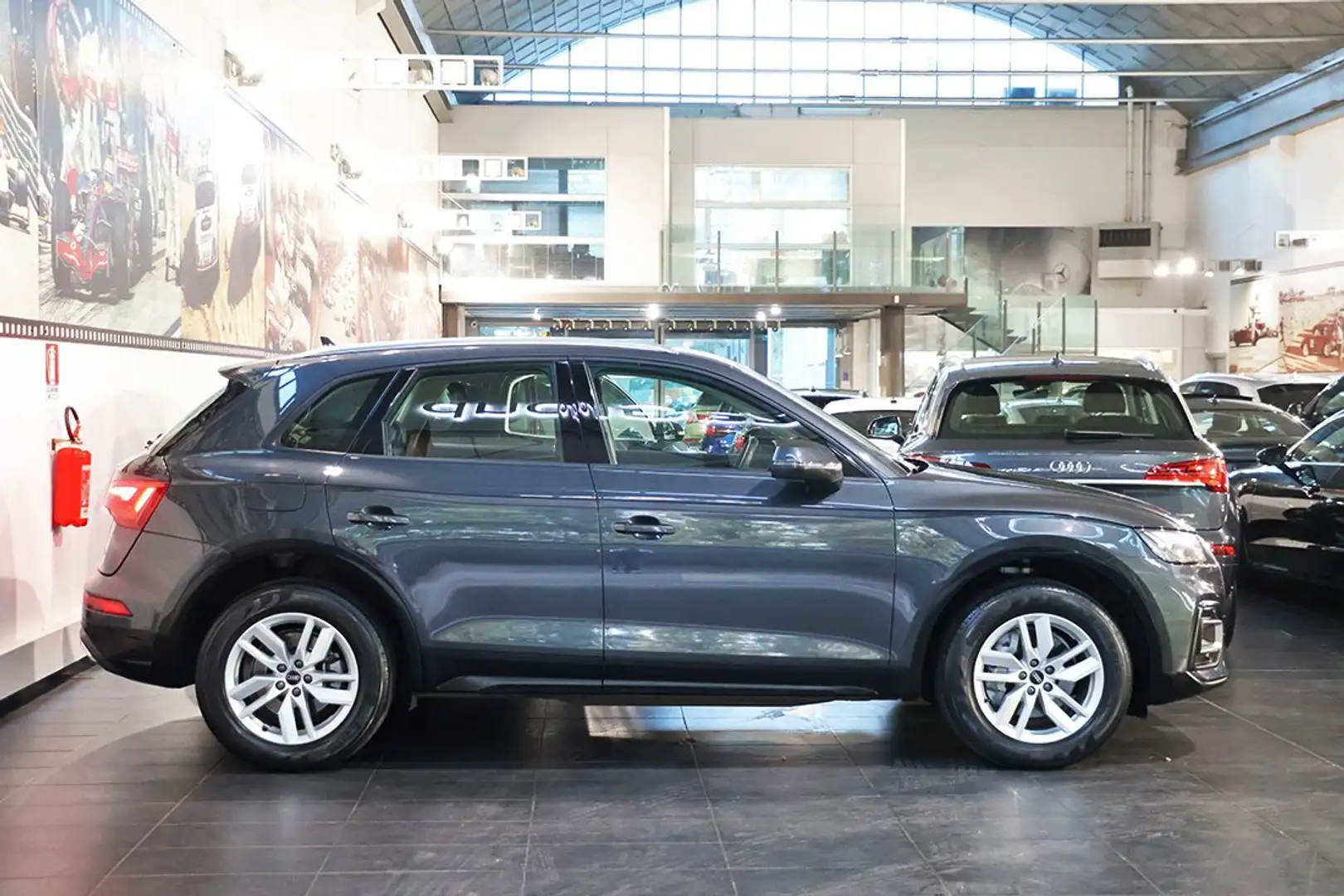 Audi Q5 40 TDI Quattro S-Tronic Business - ADAS/NAVI/LED Gris - 2