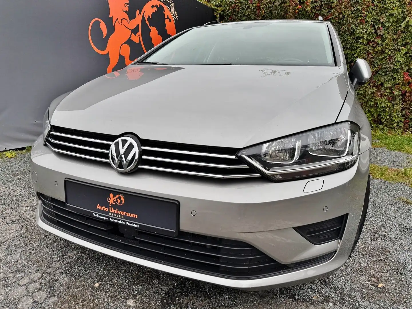 Volkswagen Golf Sportsvan VII #TÜV#SERVICE#KLIMA#SHZ#ISOFIX Argent - 1