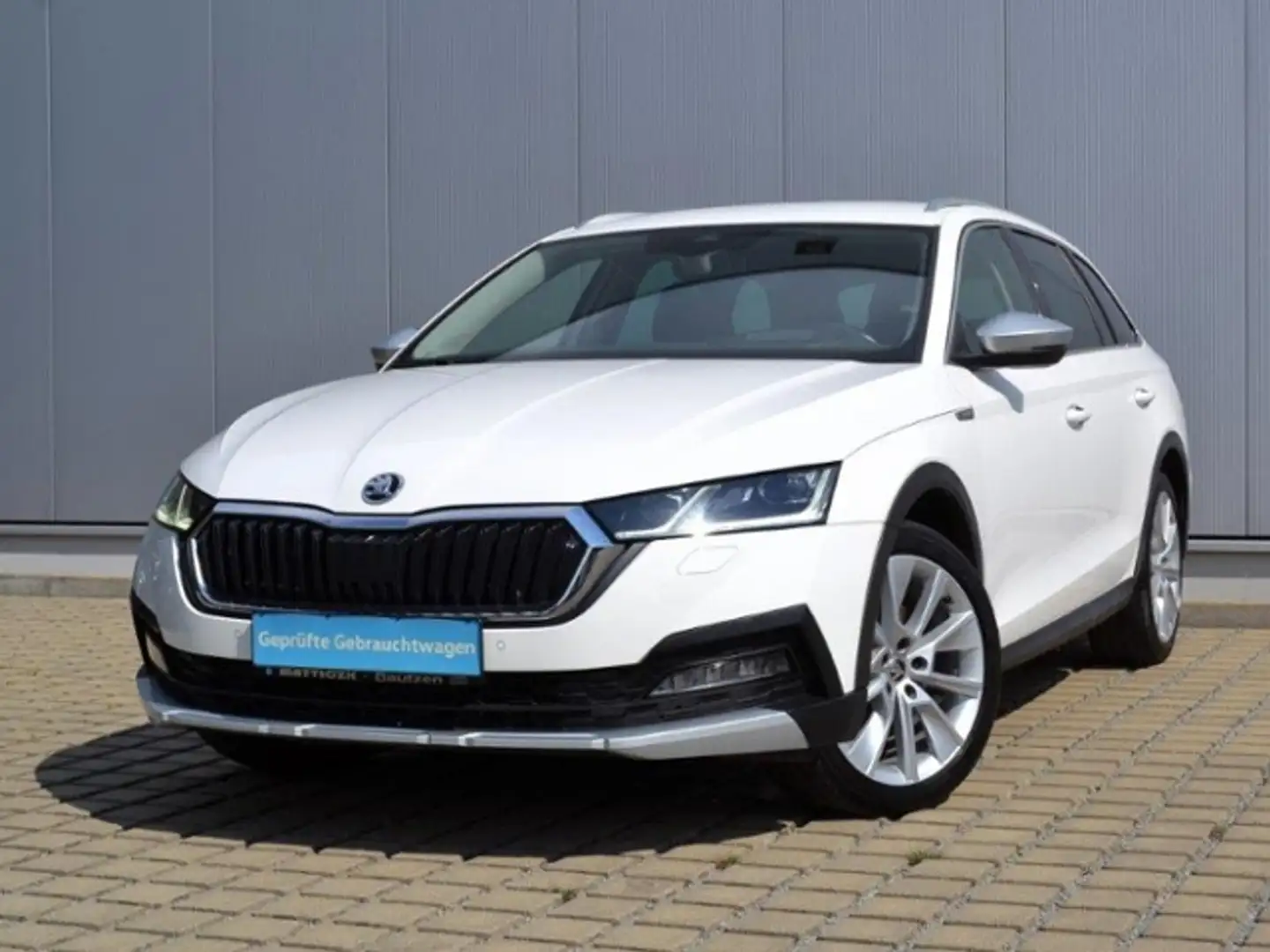 Skoda Octavia 2.0 TDI 4x4 DSG Scout AHK/MATRIX/NAVI/INFOTAIN+KO Weiß - 2