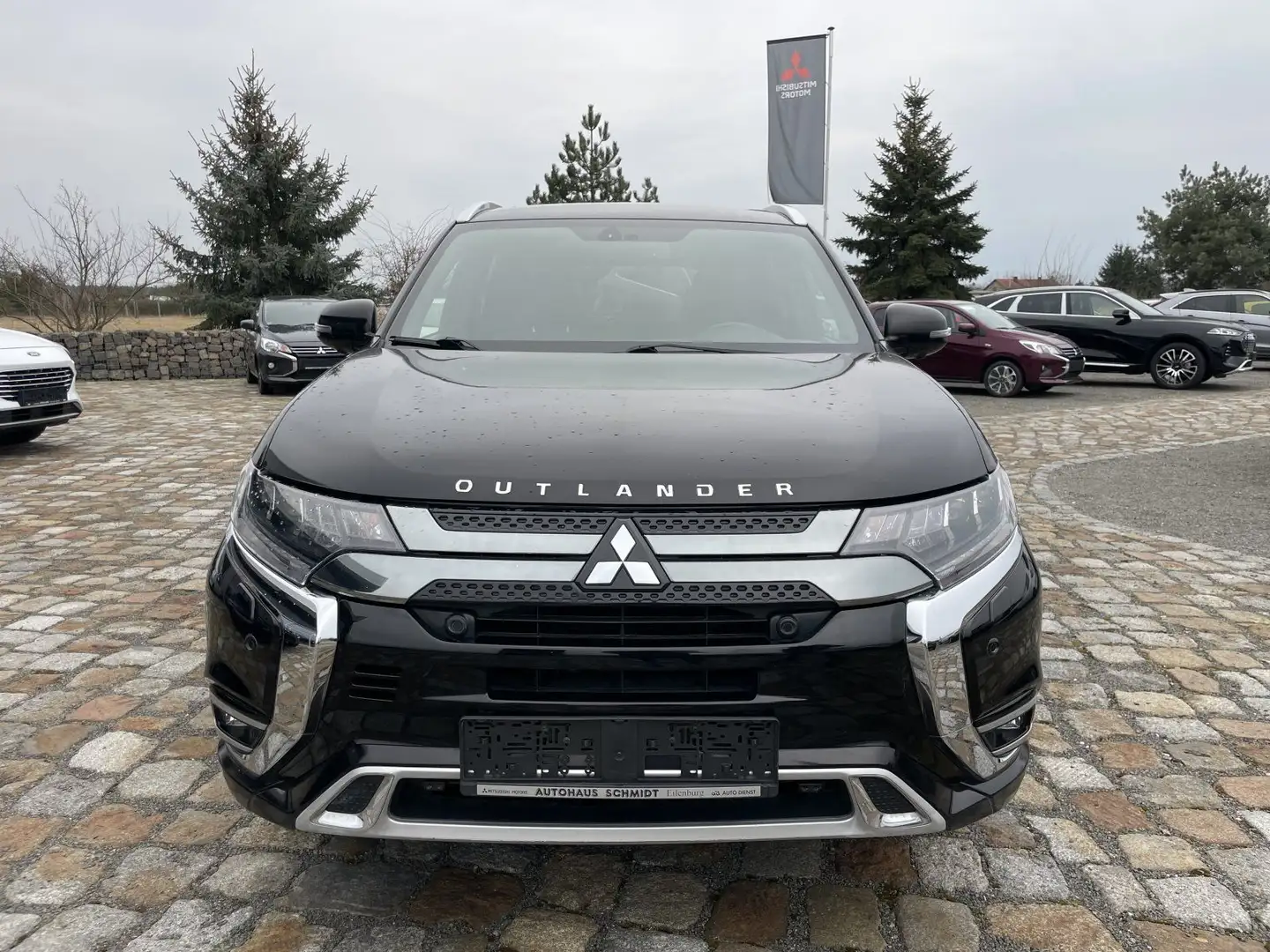 Mitsubishi Outlander Outlander 2.4 PHEV Plug-in Hybrid Intro 4WD  2.4 Noir - 2