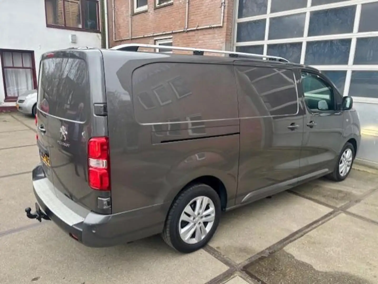 Peugeot Expert 2.0 HDI 180 L3 Premium AUTOMAAT,NAVI,CRUISE,CLIMAT Grijs - 2