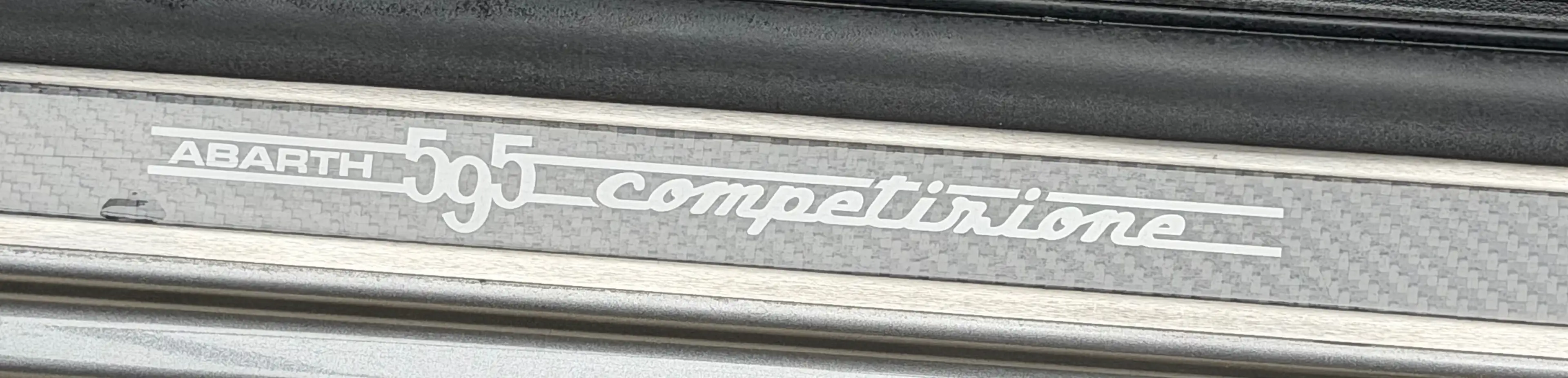 Abarth 595 Competizione 1.4i Euro 6b / 179 PK / CARPLAY / BREMBO / LEDER / NAVI — photo 19