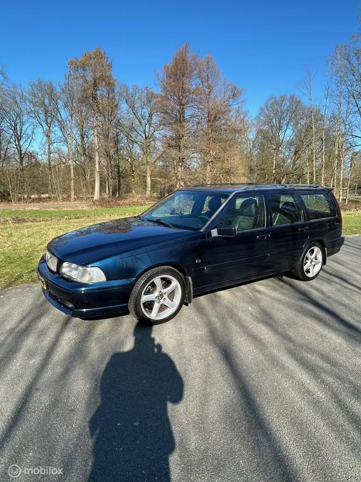 Volvo V70 2.4 R AWD, foto 1