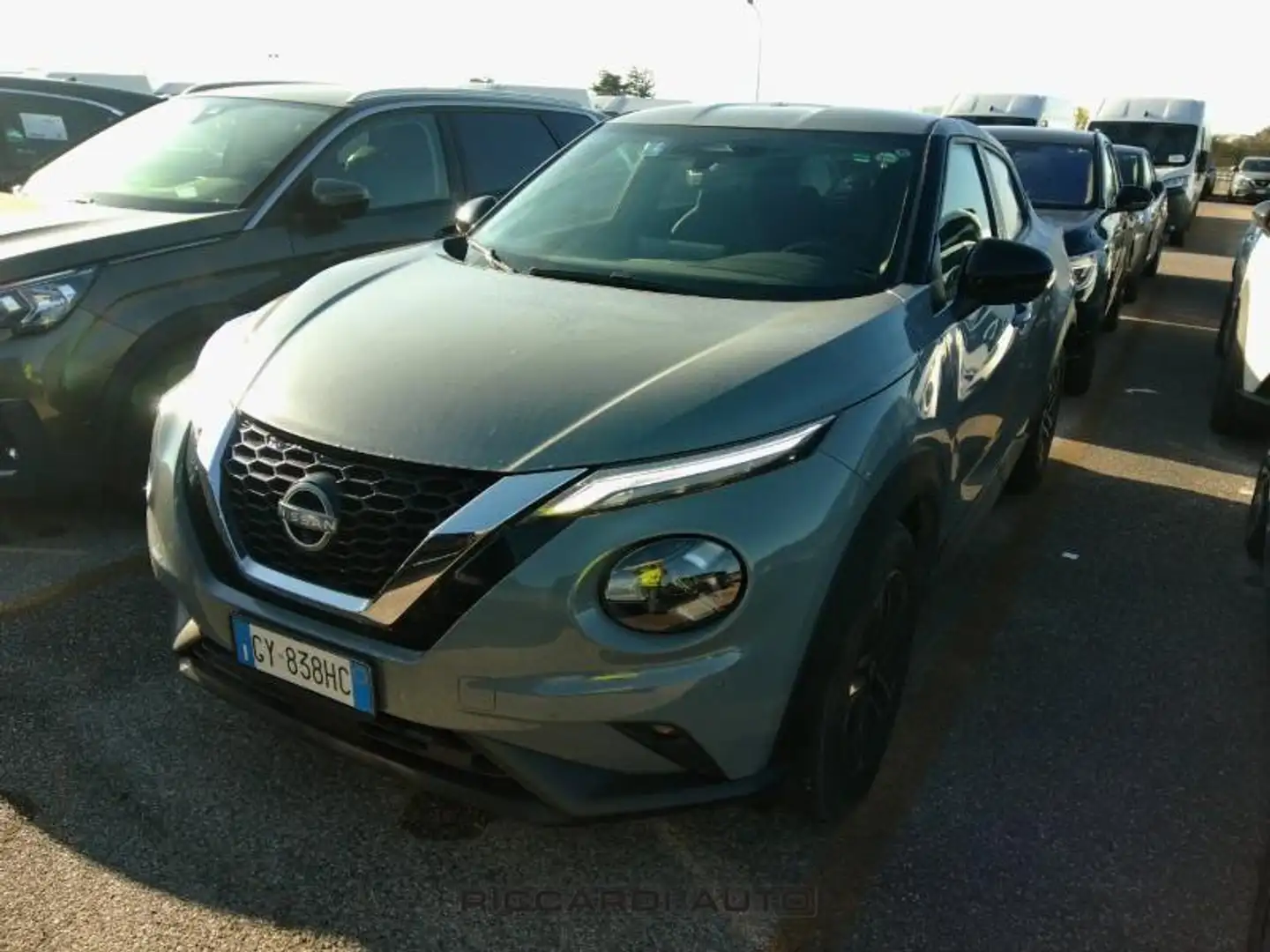 Nissan Juke 2ª serie 1.0 DIG-T 114 CV DCT N-Connecta Gris - 1