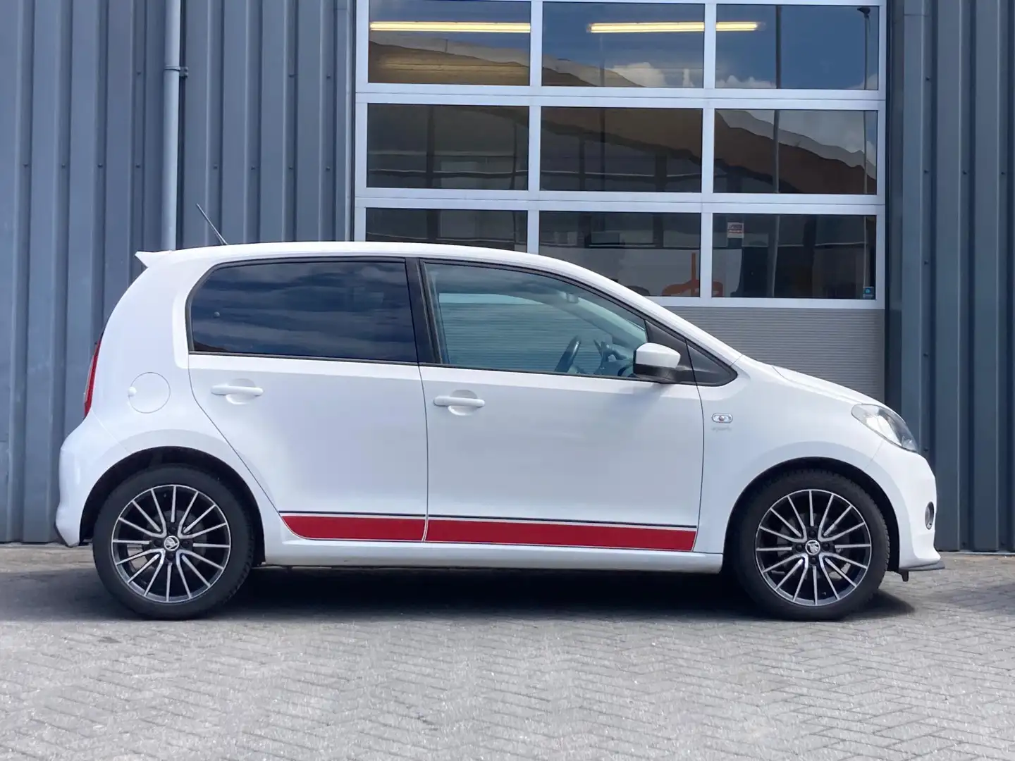 Skoda Citigo 1.0 Sport Airco Navigatie Lm Velgen Apk 23-04-2026 Wit - 2