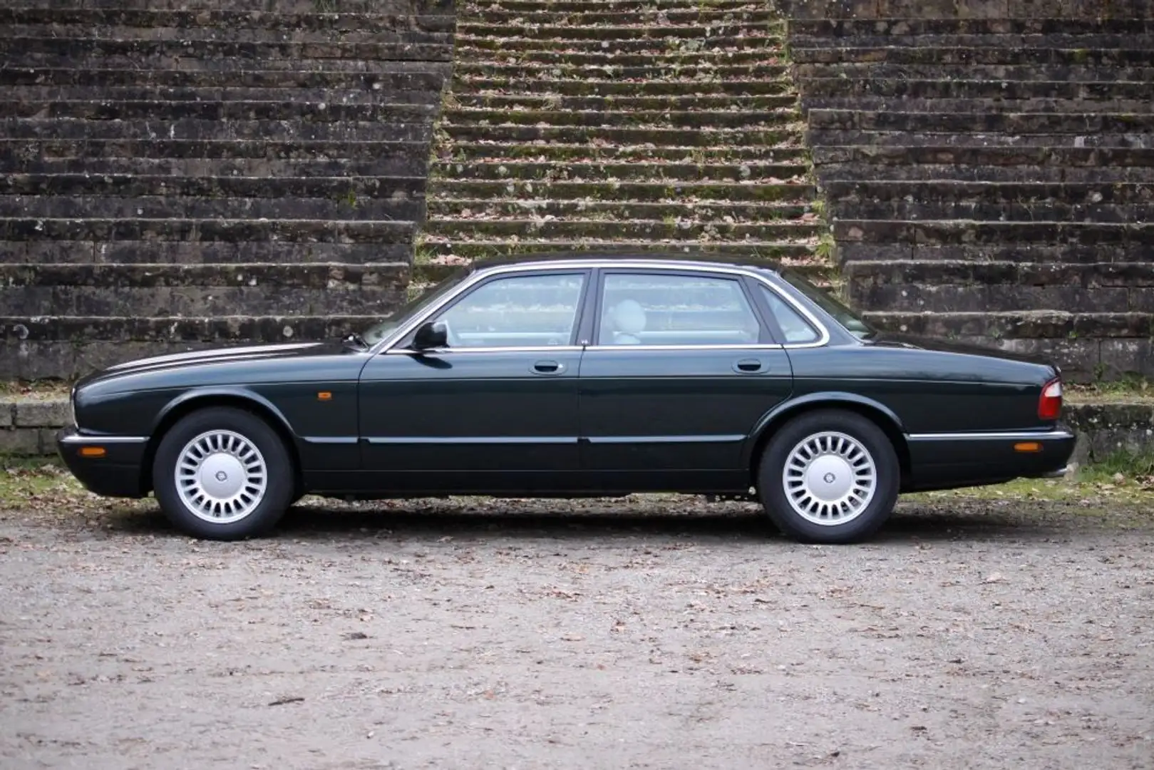 Jaguar XJ 4.0 Executive 3 Jahre Garantie Vert - 2