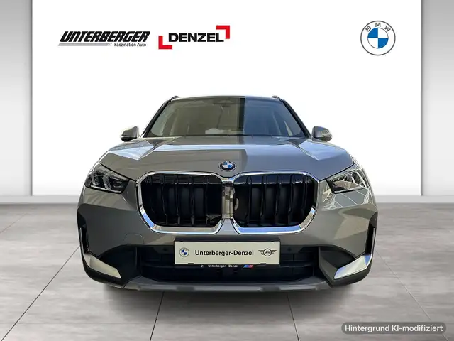 BMW X1 view 3