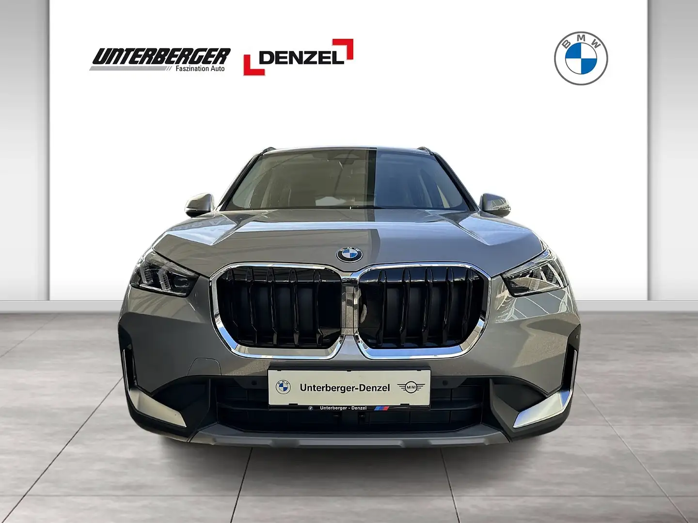 BMW X1 sDrive18i (U11) DAB LED Komfortzg. Shz Silber - 2