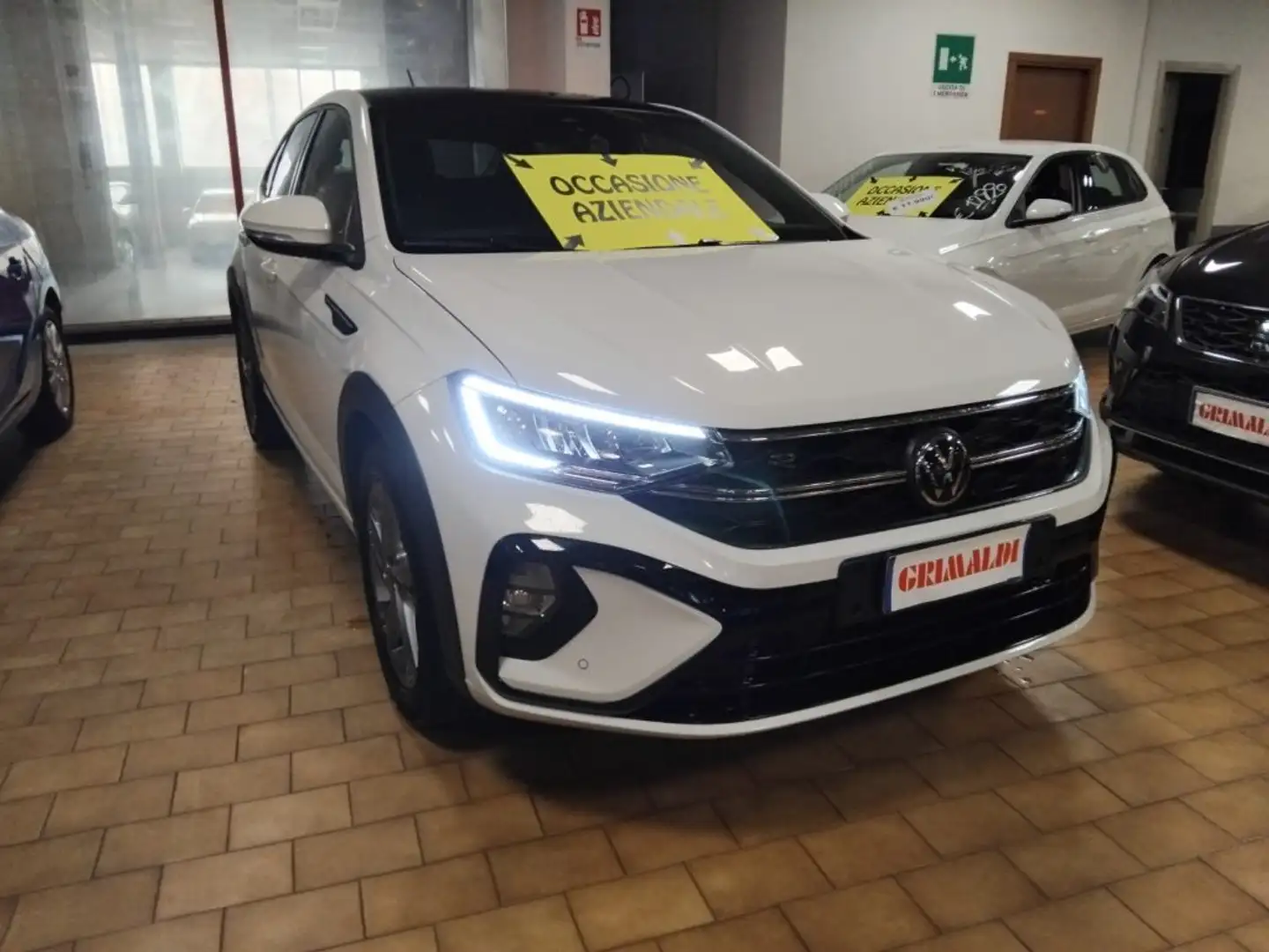 Volkswagen Taigo 1.0 TSI R-LINE 110 CV Life Grau - 2