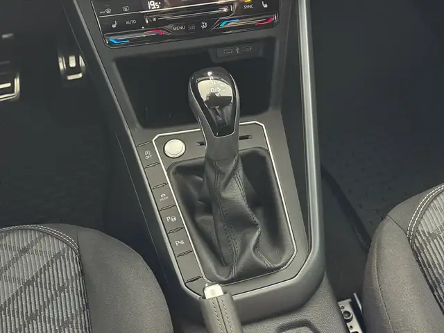 Volkswagen Taigo view 12