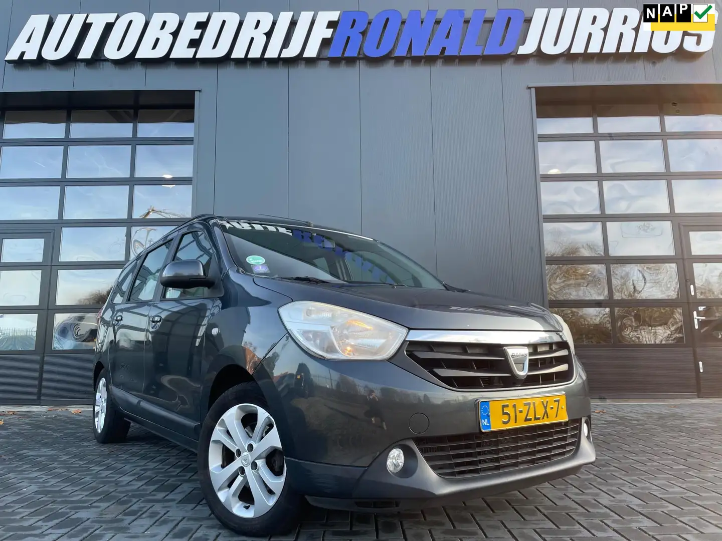 Dacia Lodgy 1.2 TCe Prestige 5p. Trekhaak/2De Eigenaar/Nieuwe Gris - 1