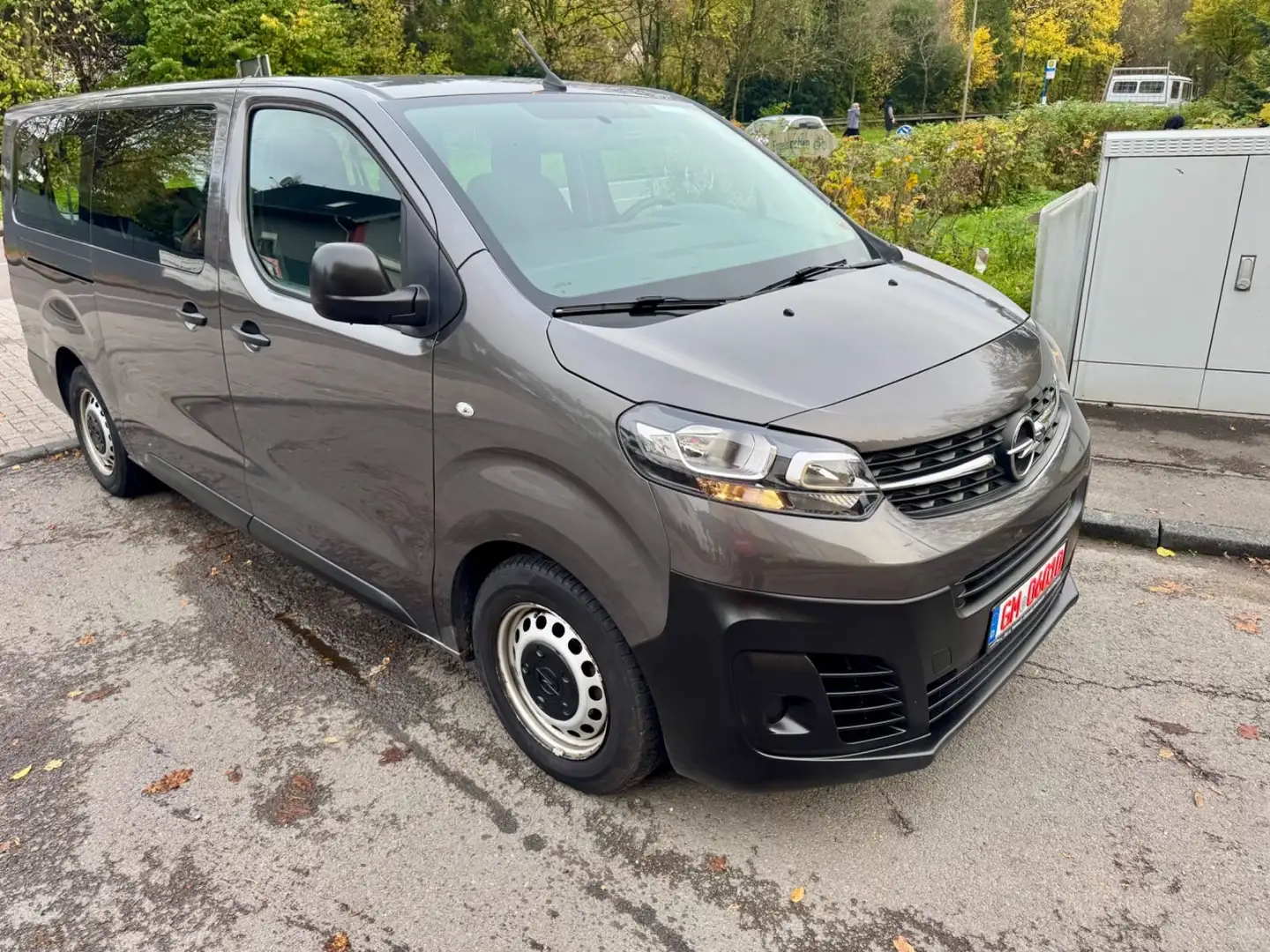 Opel Vivaro Kombi L3 Klima Navi Kamera 9Sitz Top Grau - 2