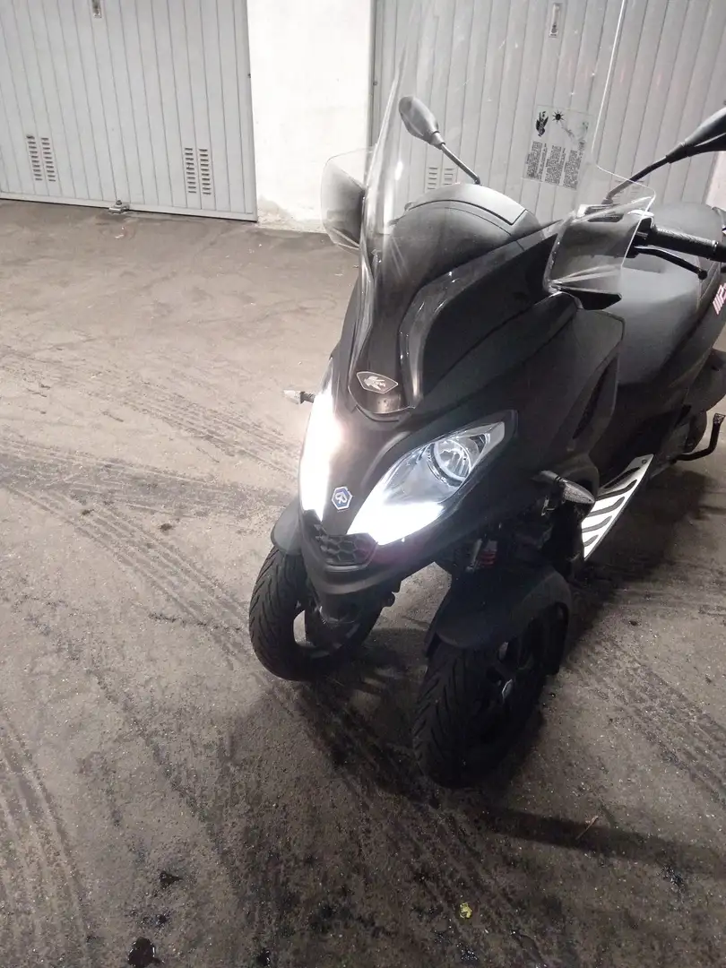 Piaggio MP3 300 sport Noir - 2