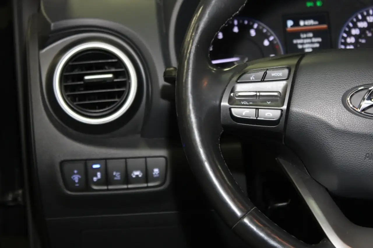 Hyundai KONA снимка Hyundai KONA