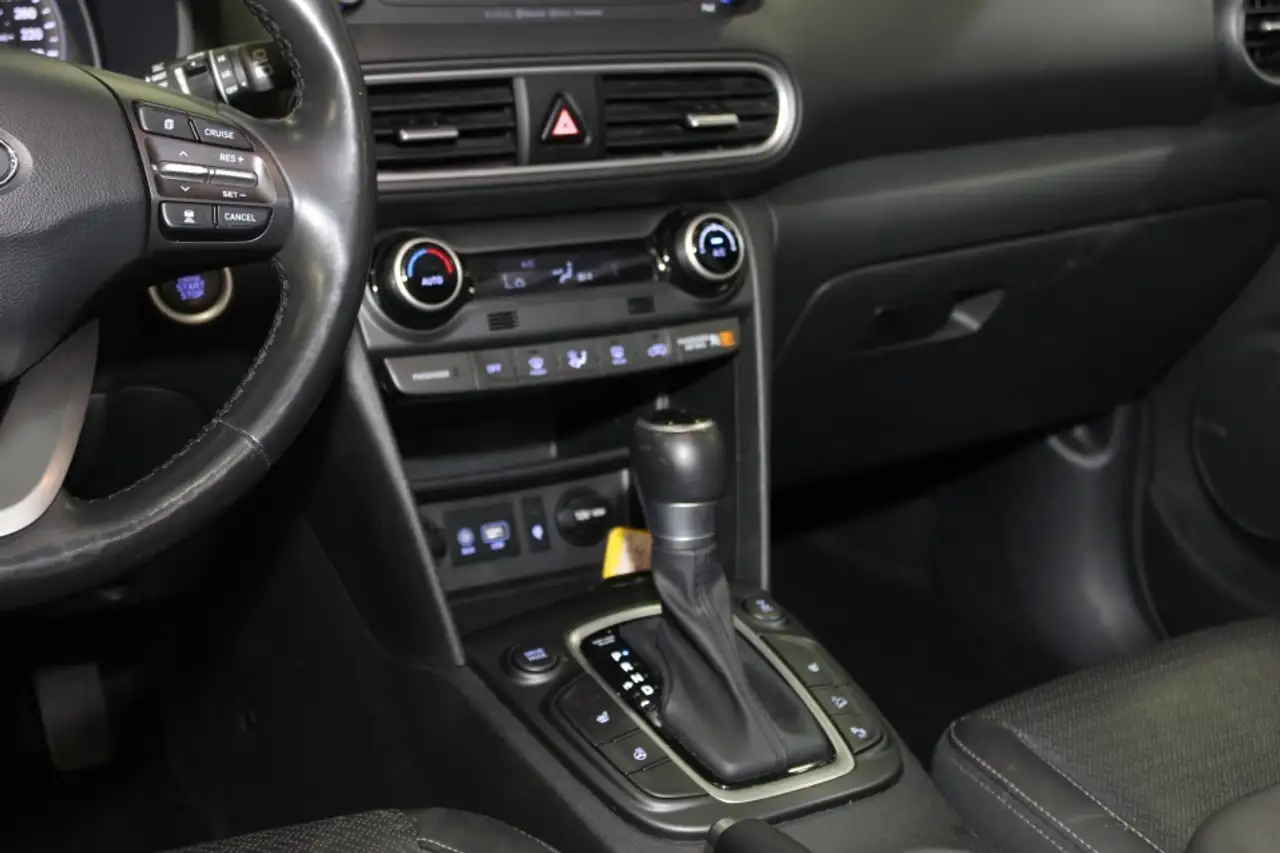 Hyundai KONA снимка Hyundai KONA