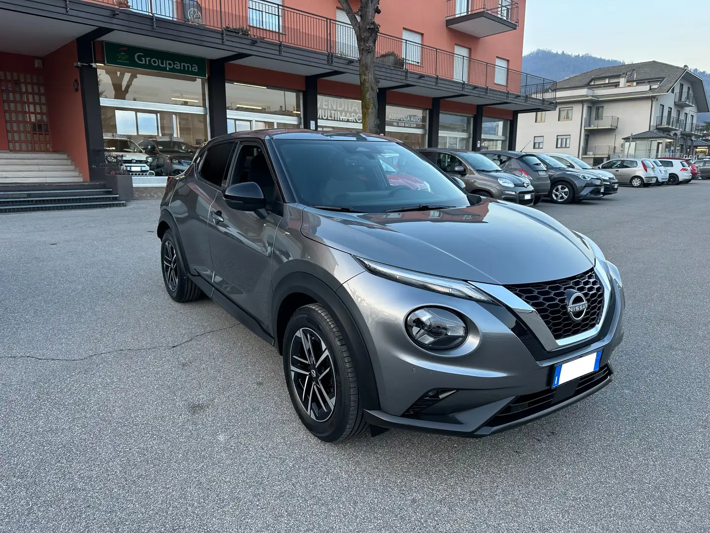 Nissan Juke JUKE 1.0 DIG-T 114 CV DCT N-Connecta Grigio - 2