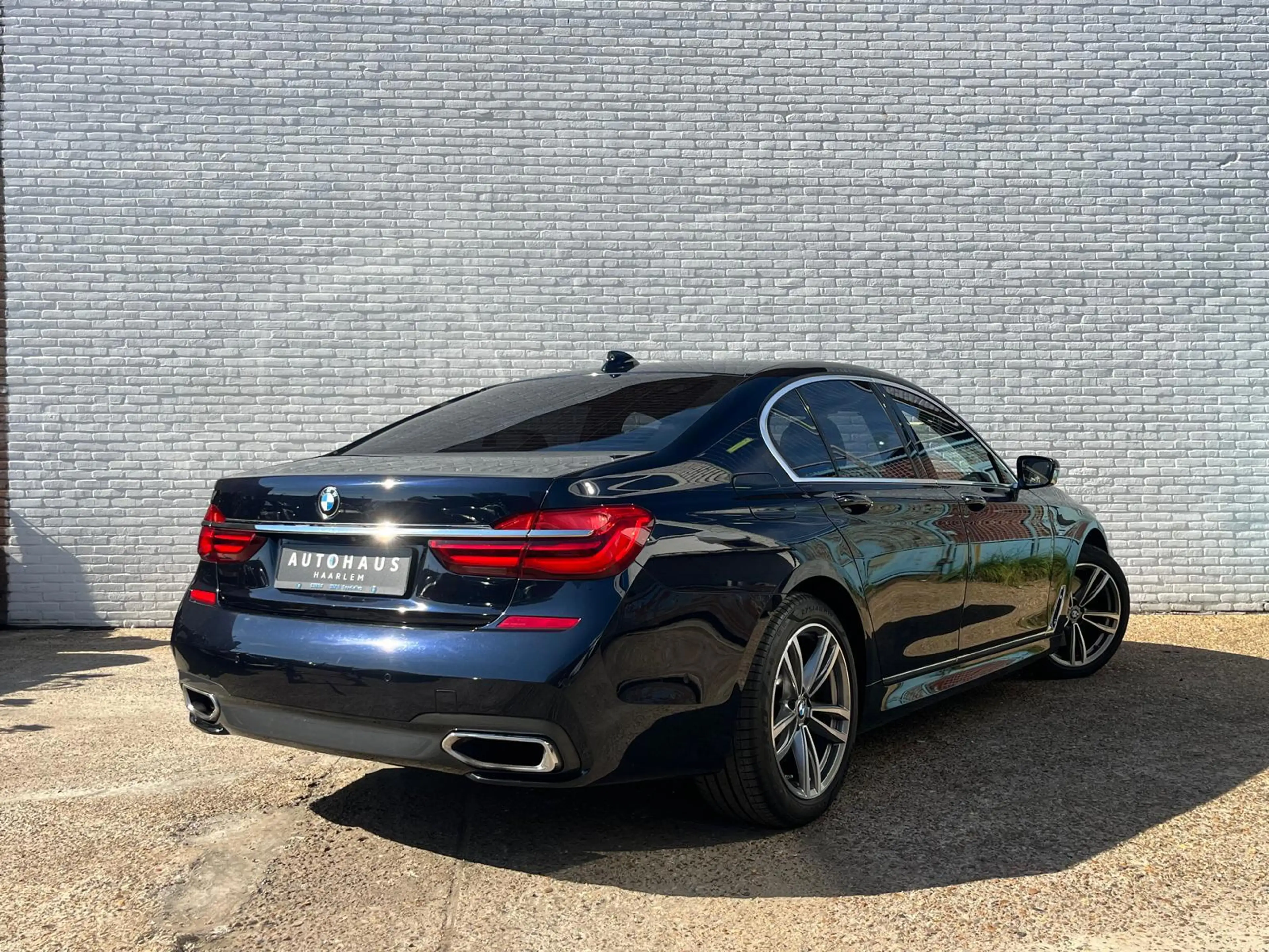 BMW 750 7-serie 750i xDrive High Executive — photo 7