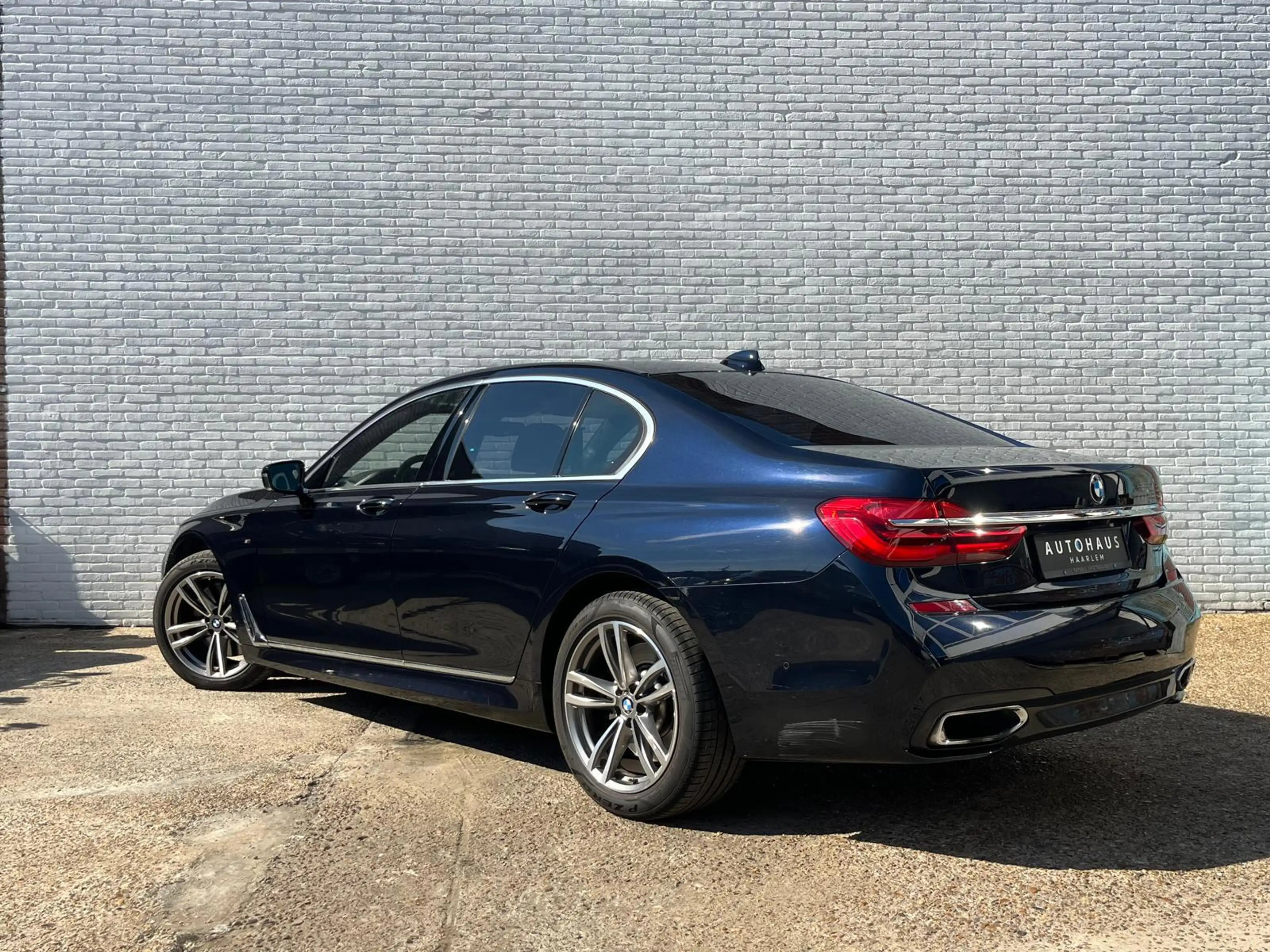 BMW 750 7-serie 750i xDrive High Executive — photo 5